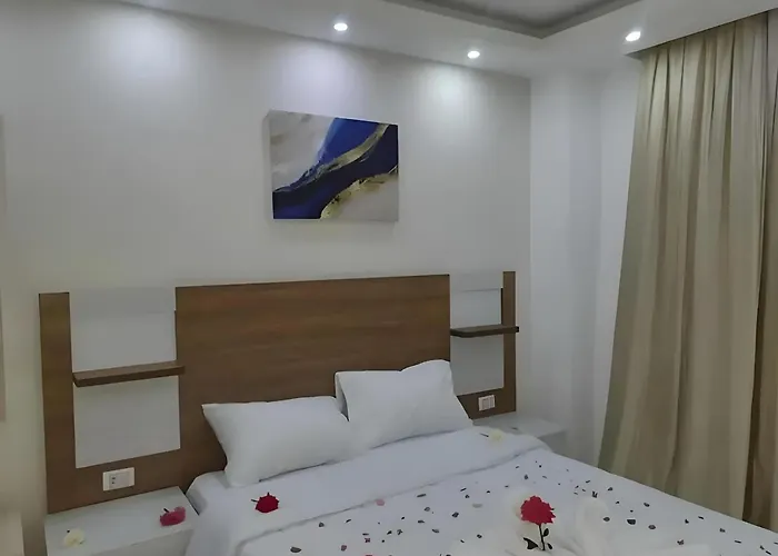 Queen T Resort